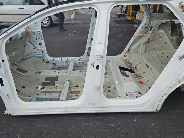 OEM IMPRK1534454 Pilar Central Esquerdo B Peugeot 3008 II image 2