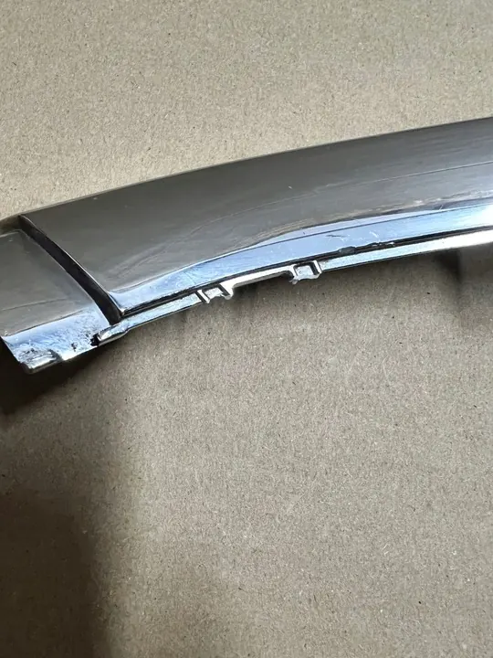 Conjunto de cromo de para-choque dianteiro Volkswagen T-Roc 17-22 OEM image 6