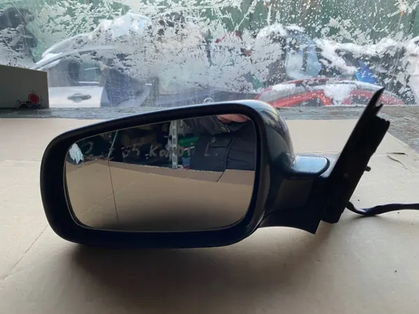 VW Passat B5 Kombi vänster elektrisk spegel OEM E1020479 image 2