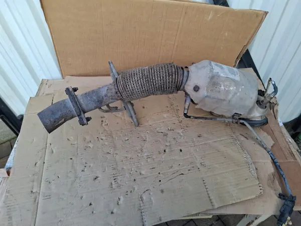 OEM CV61-5E211-KF Katalysaattori Focus MK3 ST:lle image 6