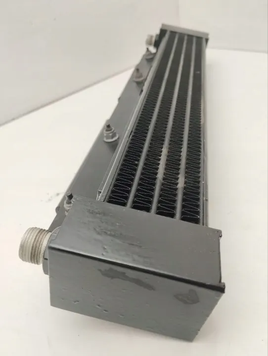 Aston Martin Oljekylare OEM 6G337869BB image 5