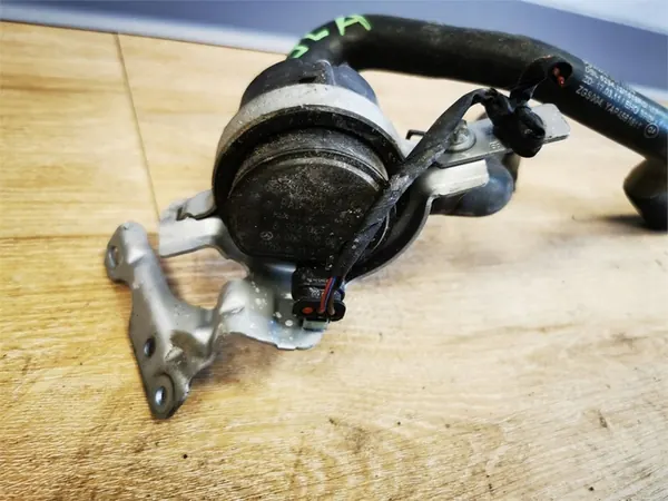 Waterleiding Mercedes W246 W176 W156 A2465010358 image 2