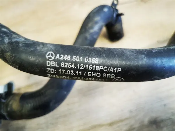 Waterleiding Mercedes W246 W176 W156 A2465010358 image 3