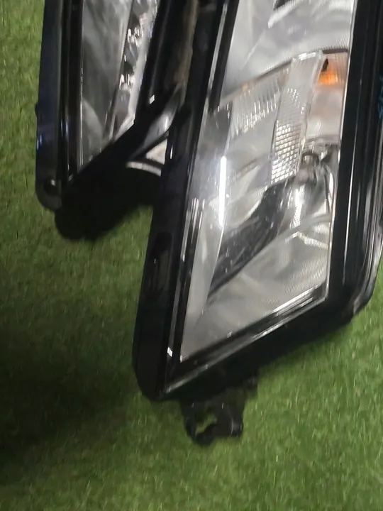 Farol Dianteiro Direito Skoda Kodiaq image 2