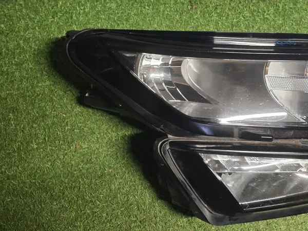 Farol Dianteiro Direito Skoda Kodiaq image 4