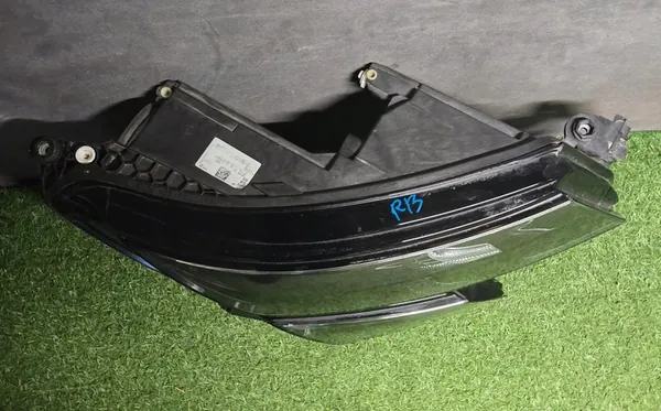 Farol Dianteiro Direito Skoda Kodiaq image 5