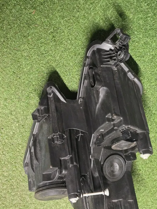 Farol Dianteiro Direito Skoda Kodiaq image 7