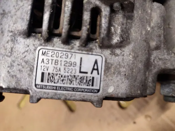 Alternador Mitsubishi Canter Fuso OE ME202971 image 10