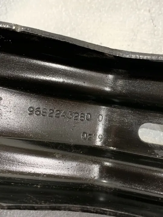 Peugeot 508 framstabilisatorfäste OEM 9682243280 image 3
