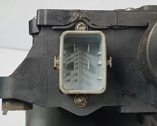 Sähköinen käsijarru OEM 3M51-2598-FC Ford Focusille image 8