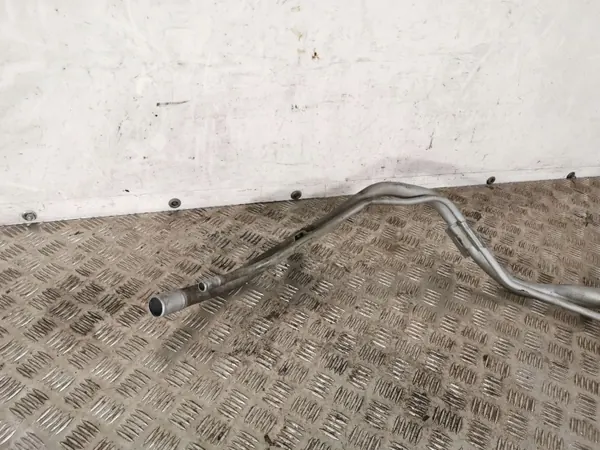 Täyttökaula OEM FBZ10822 Subaru Outbackille image 4