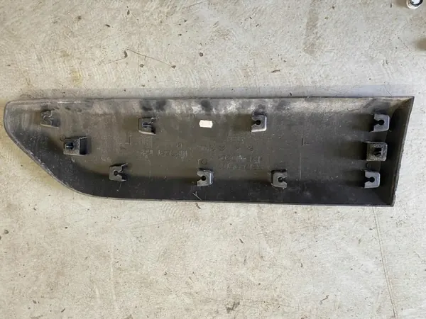 OEM 9817695177 Höger Bakdörrlist Citroen image 5