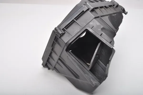 Volvo Luftfiltergehäuse OEM 31474862 - Gebraucht image 3