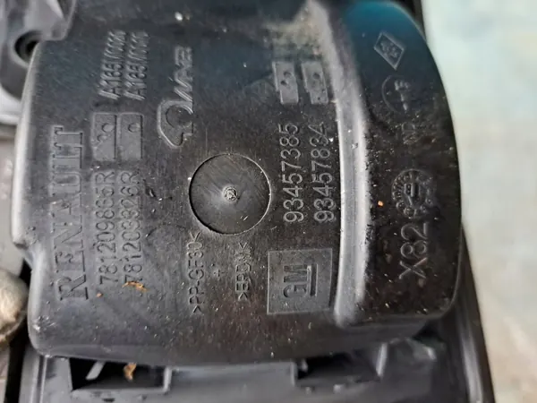 Renault Trafic Tanklock OEM 781209835R image 3