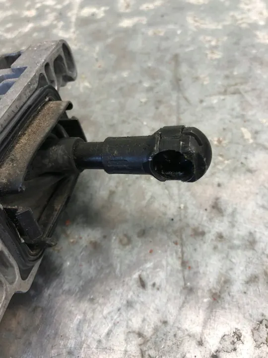 Mercedes bagageluckstöd OEM A2059007218 - Begagnad image 3