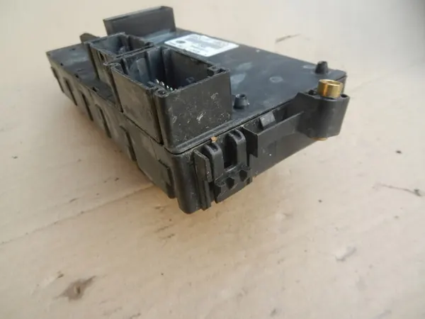 BSI-moduuli OEM 69500771 Sulakekotelo Iveco Daily 06- image 6