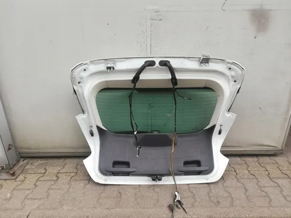 FORD FOCUS MK3 HB 11-14 Takaluukku OEM image 6