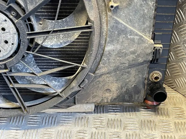 Radiateur MERCEDES-BENZ B (W245) 2.0L diesel A1695002593 image 10