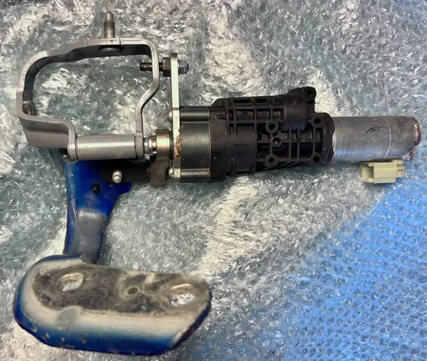 Bisagra eléctrica maletero Audi Q7 II izquierda OEM 4M0827299C image 2