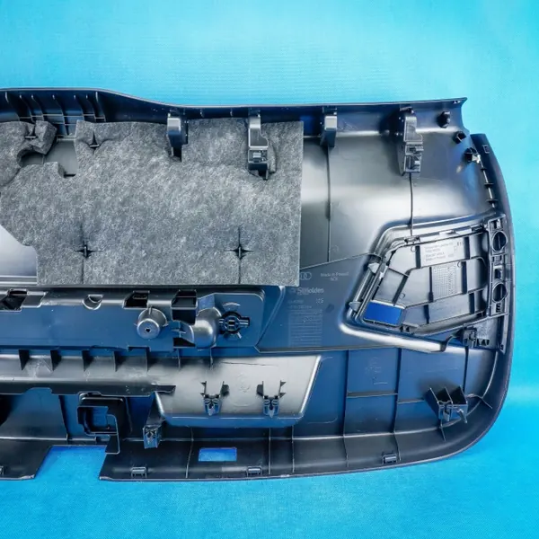 Audi Q3 takaluukun verhoilu OEM 83A867979A - Käytetty image 7