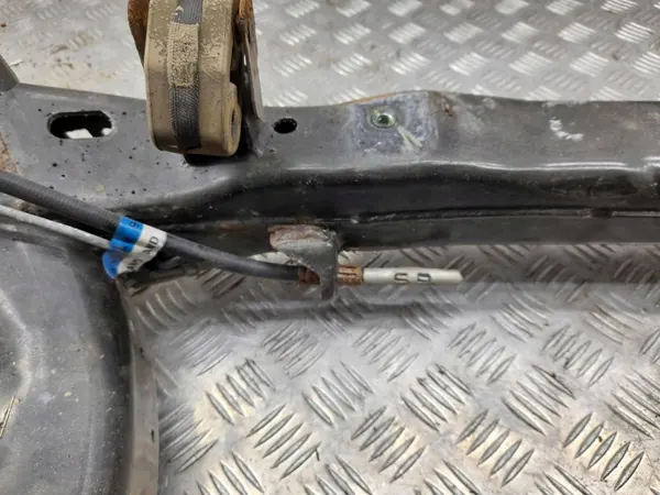 Dodge Challenger Bakre balk OEM ATV44273 image 6