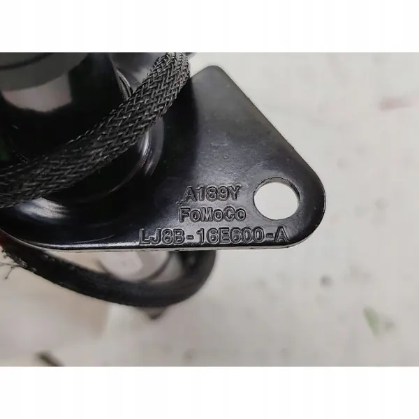 BMW 5-serie F10/F11 Actieve Motorkap OEM 05890589P1 image 10