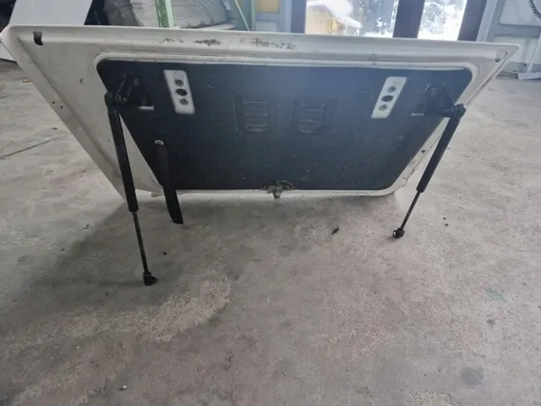 Linker handschoenenkastdeur OEM 82097100 voor Volvo FH4/FH5 image 3