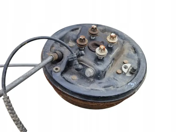 OEM 8200896142 Cubo tambor esquerdo traseiro - Renault Clio 3 image 3