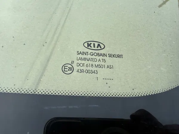 Parabrisas calefactable KIA SPORTAGE 3 OEM 16.02 image 9