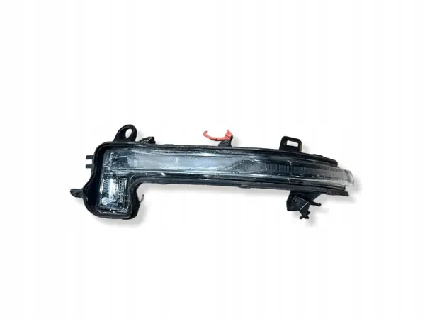 BMW X2 F39 Spiegelblinker OEM 22383021 image 2