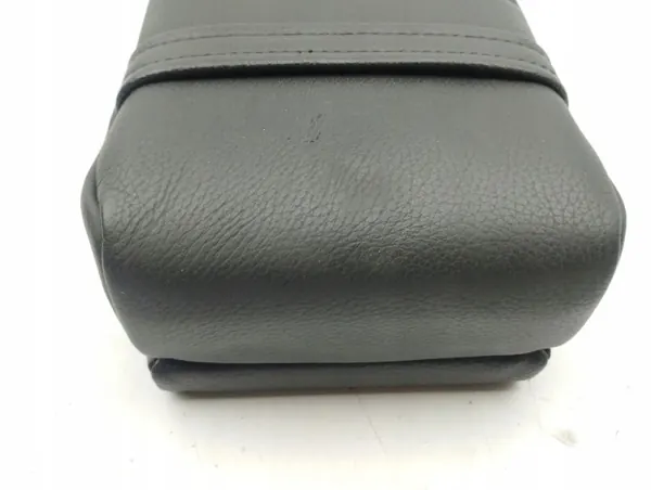 Accoudoir arrière OEM AMD147617 pour Chevrolet Captiva 2010 image 3