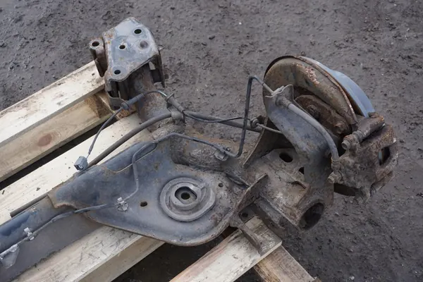 Nissan Juke F15 Trave di Sospensione Posteriore 555011KK0A image 2