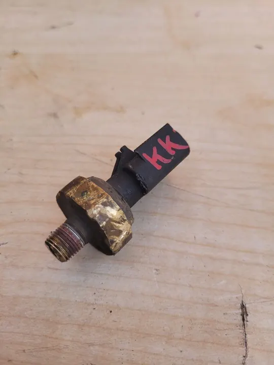 Öljynpaineanturi JEEP CHEROKEE KK 07-12 05149064AA image 2