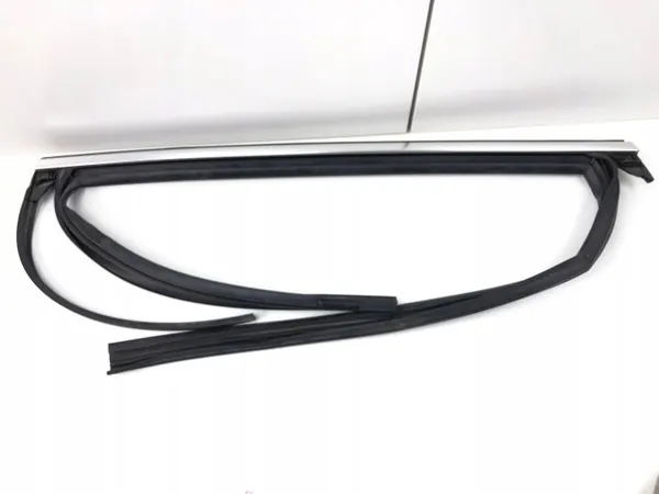 Junta ventana puerta trasera Audi Q7 OEM TRPOA280417 image 2