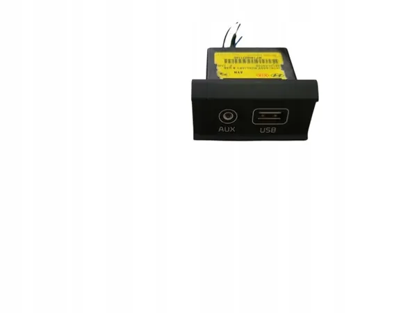 Prise USB/AUX OEM 96120C0100 pour Kia Ceed image 2