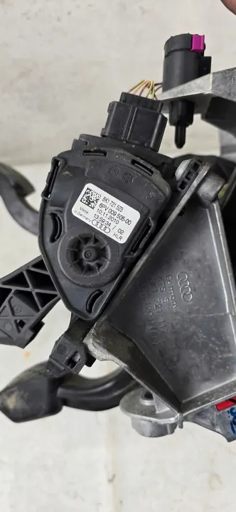 Soporte de pedal manual Audi OE OEM 8K1721117 image 7