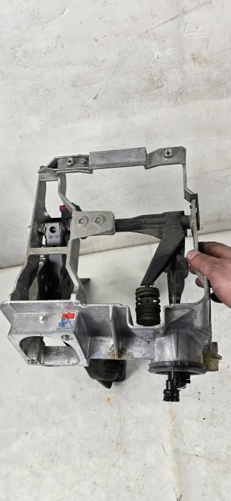 Soporte de pedal manual Audi OE OEM 8K1721117 image 9