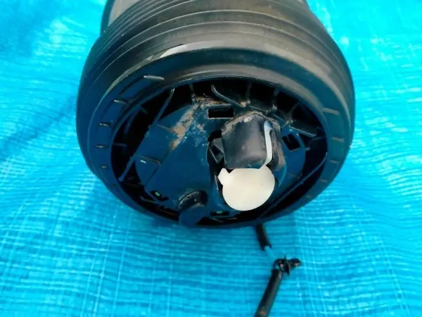 Audi OE 4M0616002AB Airbag traseiro - Usado image 3