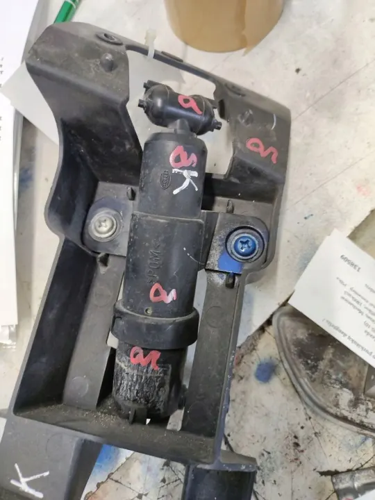Lavafaros Mazda 5 OEM 28100601351 - Pieza usada image 6