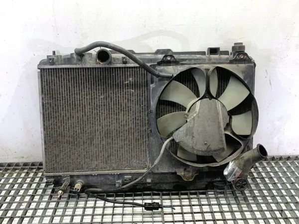 Radiateur d'eau OEM LORK-2043-16252 pour Toyota RAV4 image 3