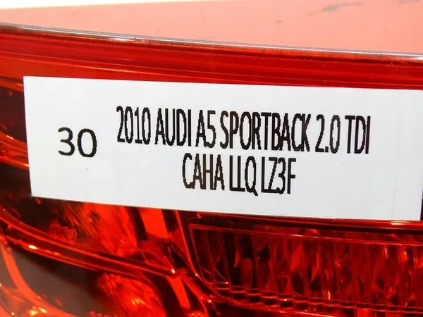Luz trasera izquierda Audi A5 8T Sportback OEM 8T8945095D image 6