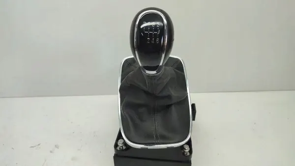 Vaihtoehtovaihtaja Opel Insignia A 2009 55563840 image 2