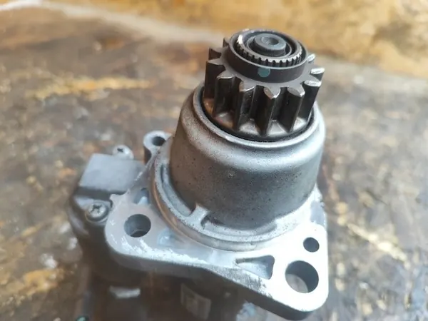 NISSAN ROGUE 2.5i 2016 MOTOR DE ARRANQUE 23300-3TA0C image 5