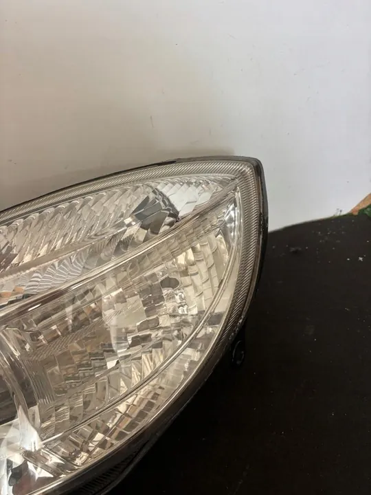 Farol Esquerdo para Skoda Fabia 2 Pré-Facelift AFL image 5