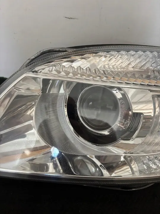 Farol Esquerdo para Skoda Fabia 2 Pré-Facelift AFL image 8