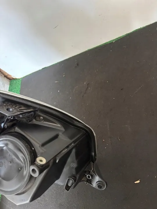 Farol Esquerdo para Skoda Fabia 2 Pré-Facelift AFL image 9