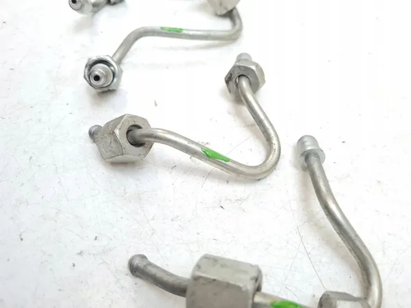 2013 BMW 3 F30 F35 F31 Polttoaineinjektorin putki image 6