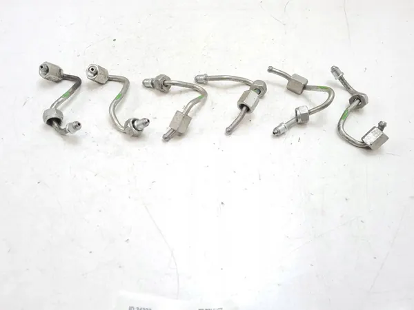 2013 BMW 3 F30 F35 F31 Polttoaineinjektorin putki image 9