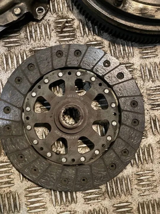 Mini OE 21 20 7 551 384 conjunto de embreagem image 4