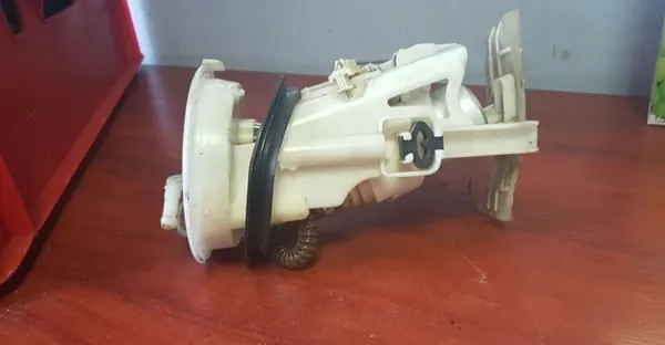 Bomba de combustível BMW E46 2.0D OEM A2C53088063 image 2